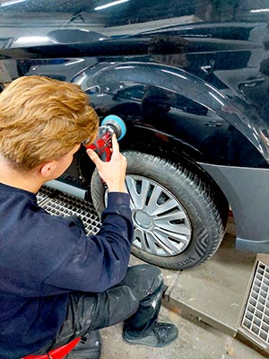 Kras opgelopen op je auto. Wij herstellen perfect je lakschade. Autoschade Herstel Poepe Assen